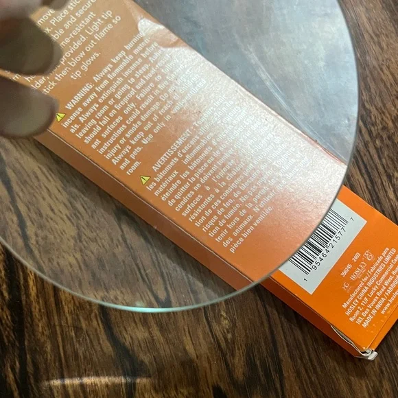 Round Glass Magnifying Lens - Picture 3 of 6